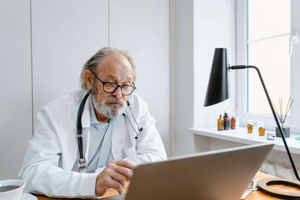 A professional health Assistant is communicating with client.